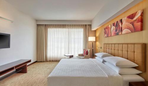750 sqft Bedroom Apartment with Kitchenette (Complimentary Lounge Access with 2 IMFL drinks & snack buffet during 1800 to 2000 hrs)