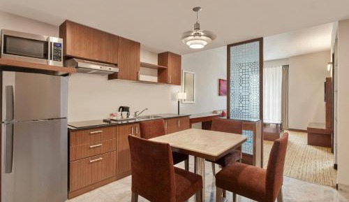 550 sqft Bedroom Apartment with Kitchenette (Complimentary Lounge Access with 2 IMFL drinks & snack buffet during 1800 to 2000 hrs)
