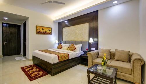 Deluxe King Room
