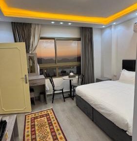 Deluxe Family Suite
