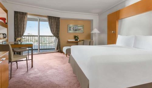 Luxury King Room with Club Millesime Access and Full Nile View
