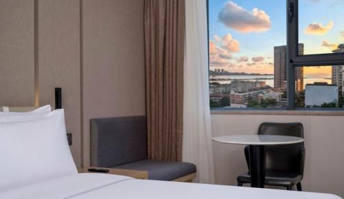 Standard King Room with Sea View