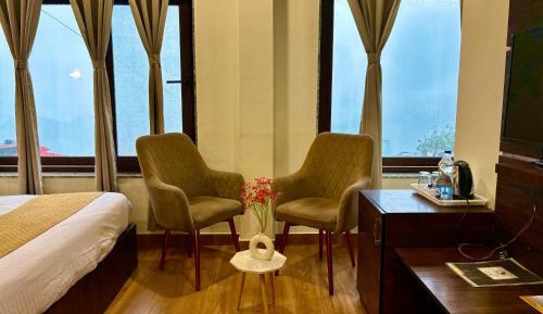 King Room with Mountain View