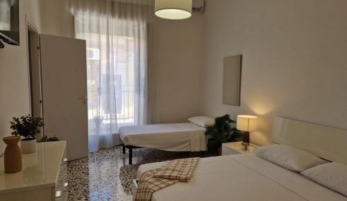 One-Bedroom Deluxe Apartment