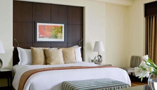 Opera Suite with Sea View - Club Access (4 Adults)