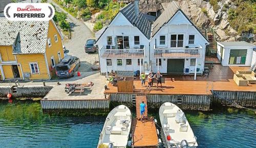 Four-Bedroom Holiday Home