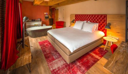 Superior King Suite