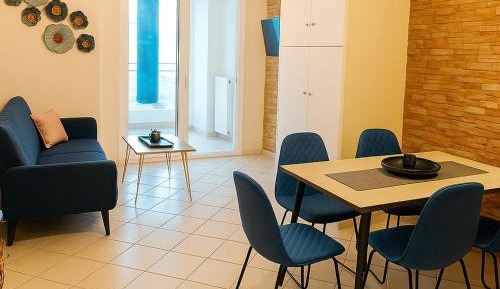 One-Bedroom Apartment with Balcony