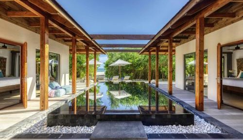 3-Bedroom Beach Pool Residence, Best for large family, 60 mins Spa and floating breakfast complimentary per stay