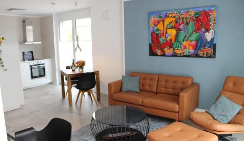 One-Bedroom Apartment with Balcony