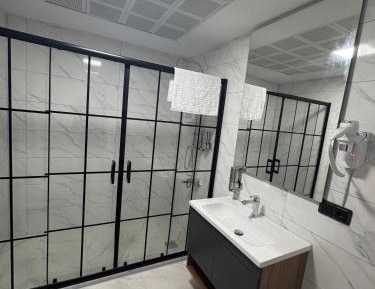 Standard Single Room with Mountain View