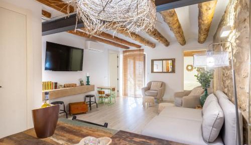 One-Bedroom Deluxe Apartment