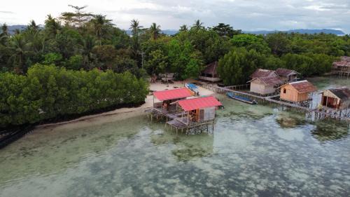 Bungalow - Water Front 