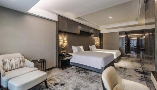 Superior Twin Room with City View