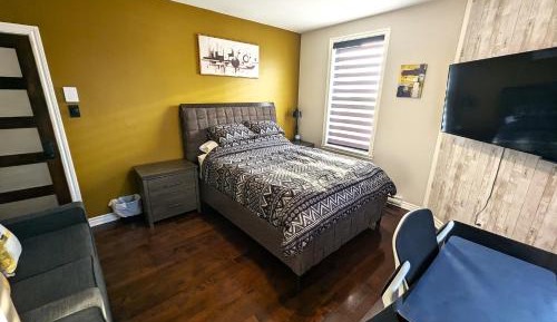 Queen Room with Shared Bathroom