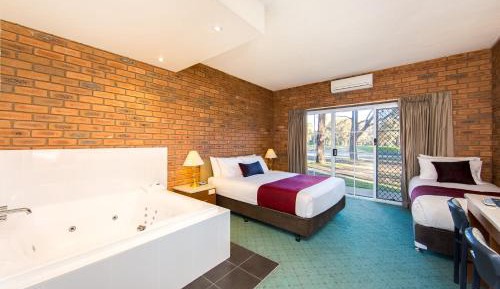 Double or Twin Room with Spa Bath