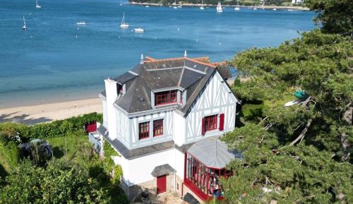 Villa - Beach Front