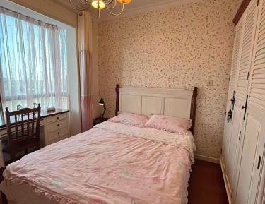 Standard Double Room with Shared Bathroom