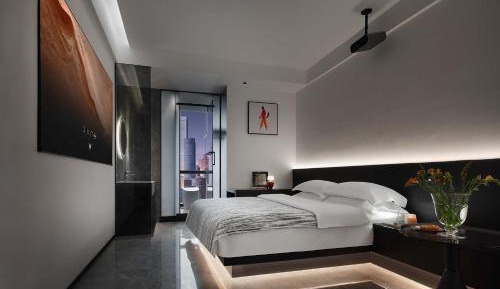 Queen Room