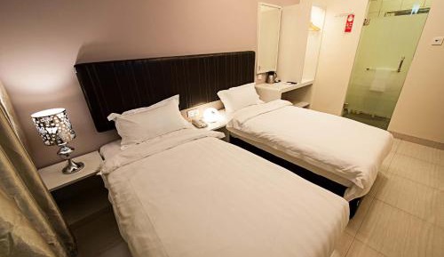 Standard Twin Room without Window