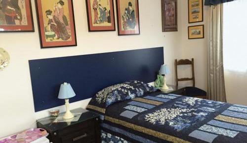 Large Single Room with Private Bathroom