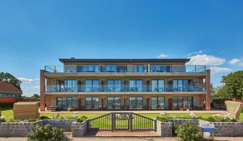 Deluxe Double Room with Balcony and Sea View