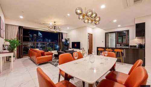 Three-Bedroom Apartment with Balcony