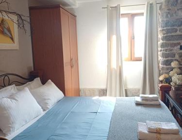 One-Bedroom Apartment with Sea View