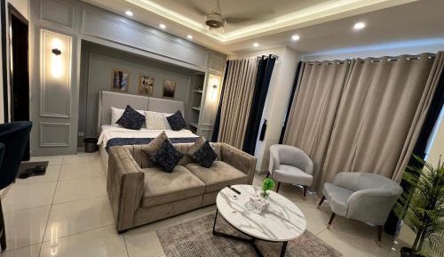 Studio Apartment with King Bed