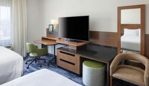 Queen Room with Two Queen Beds and Adapted Tub - Mobility and Hearing Accessible