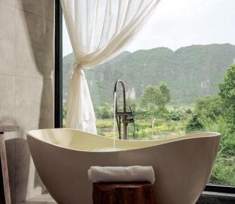 Mountain & Pool View President Suite with Balcony