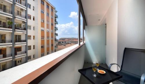 Junior Suite with Balcony