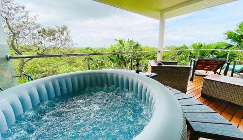 Deluxe Suite with Spa Bath