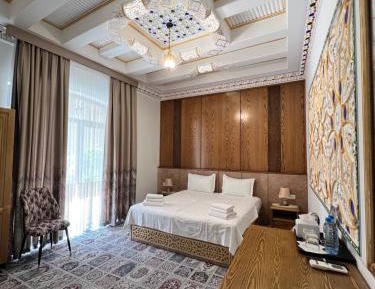 Deluxe Queen Room