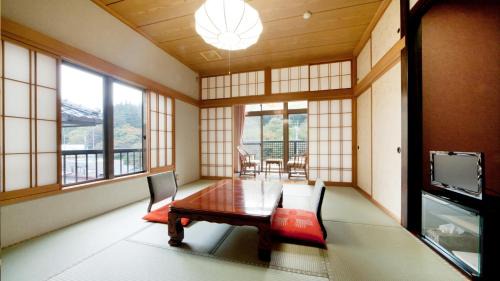 Japanese-Style Room