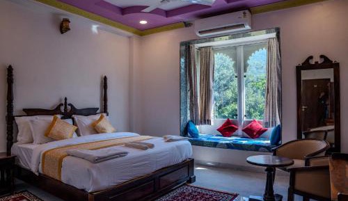 Suite with Mountain View
