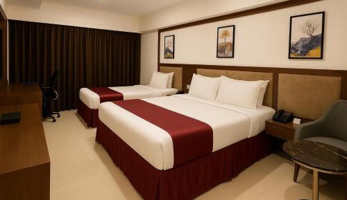 Club King Room