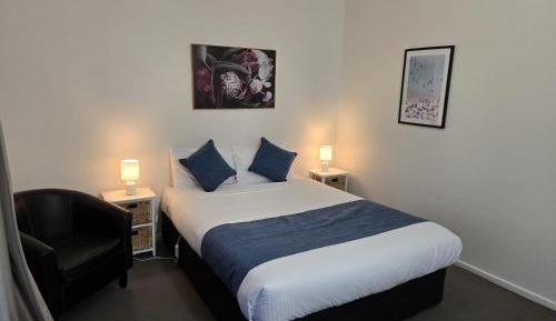 Deluxe Queen Room