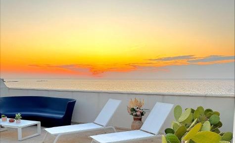 Two-Bedroom Deluxe Apartment with Ocean View