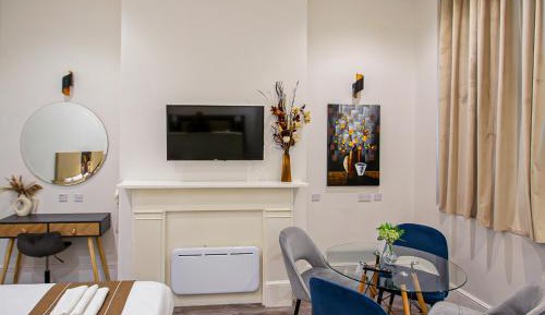 Superior Family Studio