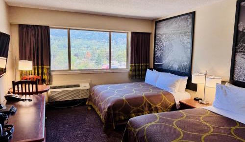 Queen Room with Two Queen Beds - Non-Smoking