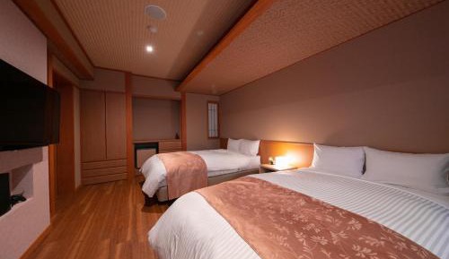 Deluxe Twin Room with Open-Air Hot Spring Bath