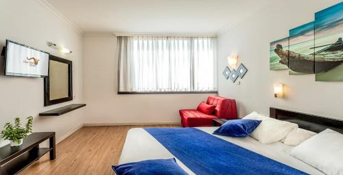 Twin Room with View