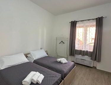 Single Room with Private External Bathroom