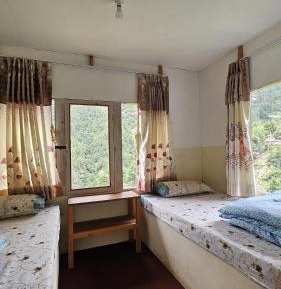 Twin Room with Shared Toilet