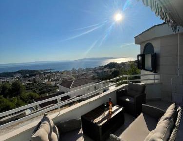 One-Bedroom Apartment with Ocean View