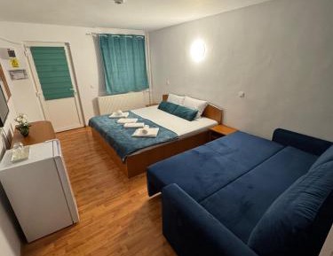 Large Double Room