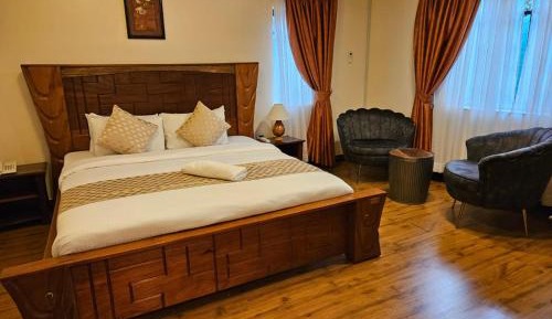 Deluxe King Suite