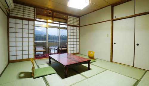 Japanese-Style Room