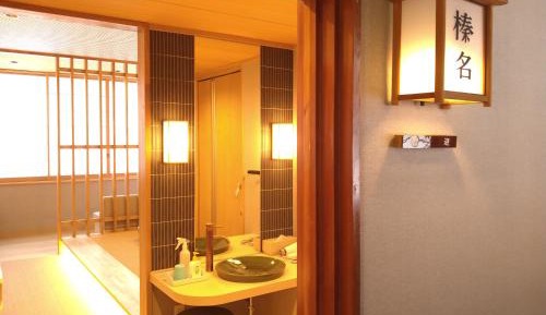 Standard Twin Room with Shared Bathroom